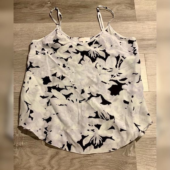 WILFRED ARITZIA Gorgeous 100% Silk Floral Camisole (Size Small) - Picture 3 of 7